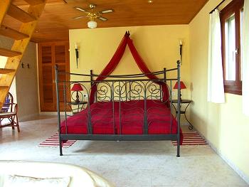 Schlafbereich mit Doppelbett Schlafbereich mit Doppelbett