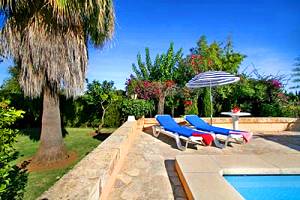 Pool mit Poolterrasse Pool mit Poolterrasse