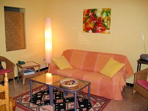 Wohnzimmer mit SAT-TV Wohnzimmer mit SAT-TV