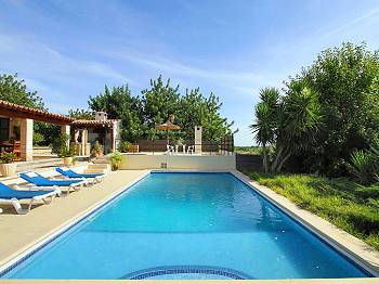 Ferienhaus mit Pool