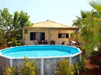 Ferienhaus mit Pool Ferienhaus mit Pool