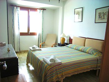 Schlafzimmer mit französischem Bett Schlafzimmer mit französischem Bett