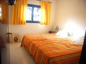 Schlafzimmer mit Doppelbett Schlafzimmer mit Doppelbett
