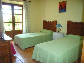 Schlafzimmer mit zwei Einzelbetten Schlafzimmer mit zwei Einzelbetten