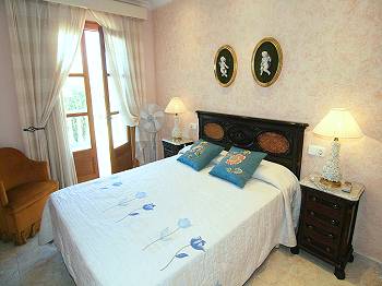 Schlafzimmer mit Klimaanlage