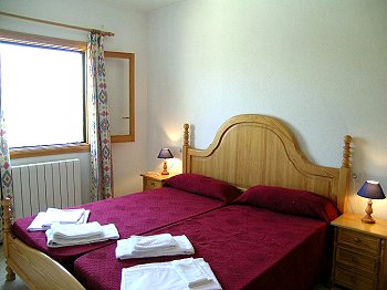 Schlafzimmer mit Klimaanlage Schlafzimmer mit Klimaanlage
