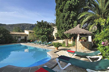 Pool mit Treppeneinstieg Pool mit Treppeneinstieg