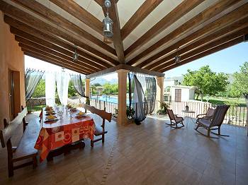 Überdachte Terrasse Überdachte Terrasse