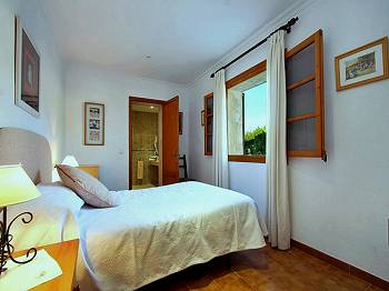 Schlafzimmer mit Klimaanlage