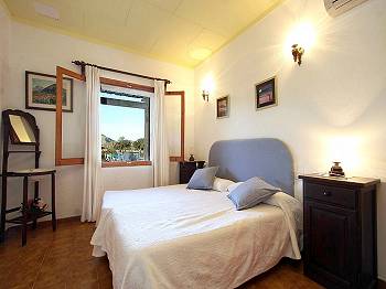 Schlafzimmer mit Klimaanlage