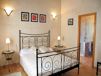Schlafzimmer mit französischem Bett Schlafzimmer mit französischem Bett