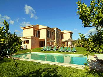 Ferienhaus mit Pool Ferienhaus mit Pool