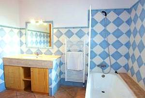 Bad mit Badewanne Bad mit Badewanne