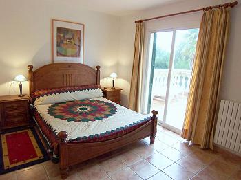 Schlafzimmer mit Zentralheizung