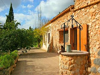 Finca mit großem Garten bei Buger Finca mit großem Garten bei Buger