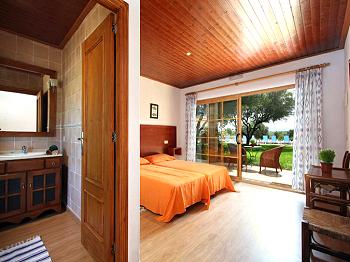 Schlafzimmer mit Bad en Suite Schlafzimmer mit Bad en Suite