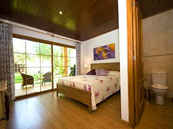 Schlafzimmer mit Klimaanlage Schlafzimmer mit Klimaanlage