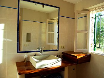 Badezimmer im Erdgeschoss Badezimmer im Erdgeschoss