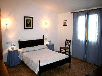 Schlafzimmer mit Doppelbett Schlafzimmer mit Doppelbett