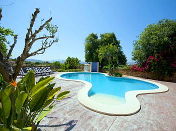 Ferienhaus mit Pool Ferienhaus mit Pool