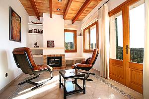 Wohnbereich mit Zugang zur Dachterrasse Wohnbereich mit Zugang zur Dachterrasse
