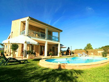 Moderne Ferienfinca mit Pool