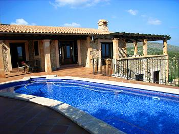Ferienhaus mit Pool und Whirlpool Ferienhaus mit Pool und Whirlpool
