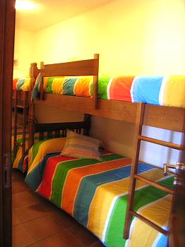 Zimmer mit 2 Stockbetten Zimmer mit 2 Stockbetten