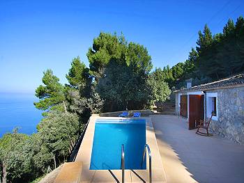 Finca mit Terrasse und Pool Finca mit Terrasse und Pool