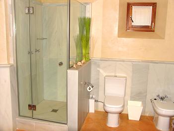 Duschbad mit Bidet Duschbad mit Bidet