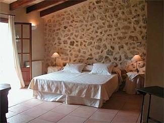 Schlafzimmer mit Doppelbett Schlafzimmer mit Doppelbett