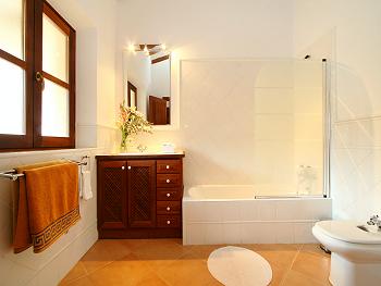 Bad mit Badewanne Bad mit Badewanne