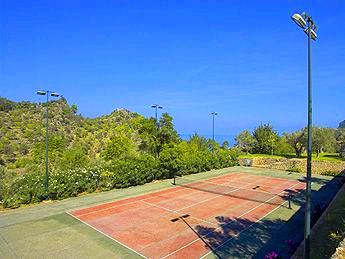 Privater Tennisplatz Privater Tennisplatz