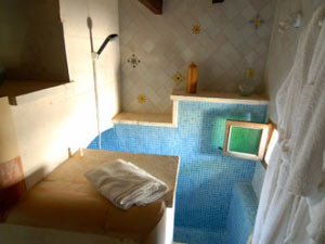 Badezimmer im Finca-Hotel