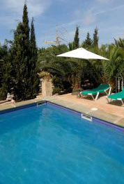 Pool am Finca-Hotel auf Mallorca