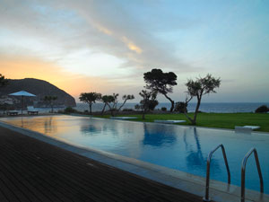 Gro&szlig;er Pool am Finca-Hotel