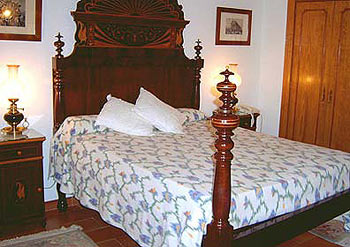 Doppelbett im Fincahotel
