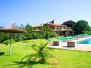 Große Finca mit Pool Große Finca mit Pool