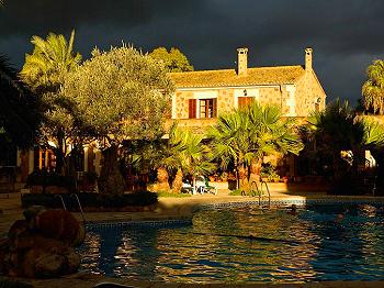 Finca-Hotel mit Klimaanlage im Süden Mallorcas Finca-Hotel mit Klimaanlage im Süden Mallorcas