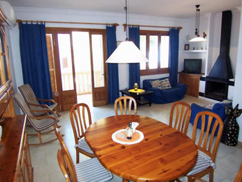 Großes Wohnzimmer