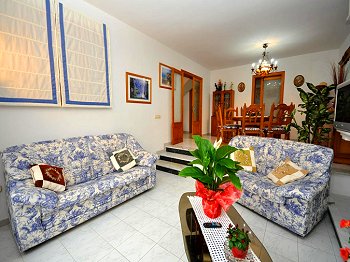 Wohnzimmer mit Klimaanlage Wohnzimmer mit Klimaanlage