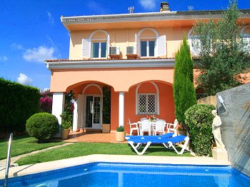 Ferienhaus mit Pool Ferienhaus mit Pool