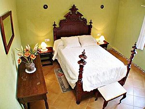 Schlafzimmer mit Doppelbett Schlafzimmer mit Doppelbett