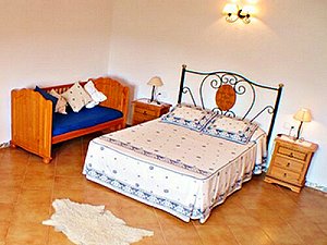Schlafzimmer mit Doppelbett Schlafzimmer mit Doppelbett