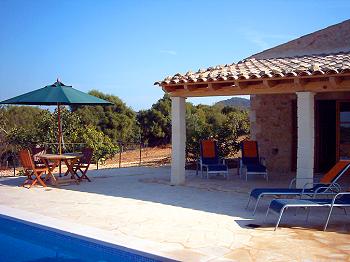 Ferienhaus mit Pool Ferienhaus mit Pool