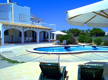 Ferienhaus mit Pool nahe Cala Pi