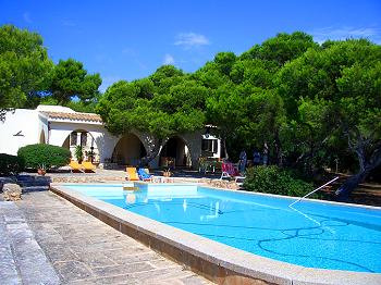 Ferienhaus mit Pool für 6 Personen