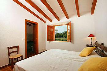 Schlafzimmer mit Doppelbett Schlafzimmer mit Doppelbett