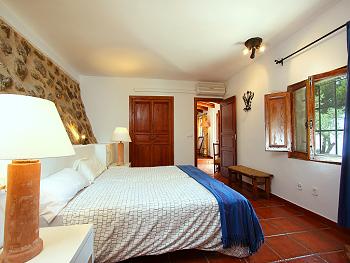 Schlafzimmer mit Doppelbett Schlafzimmer mit Doppelbett
