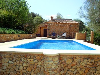 Ferienhaus mit Pool Ferienhaus mit Pool